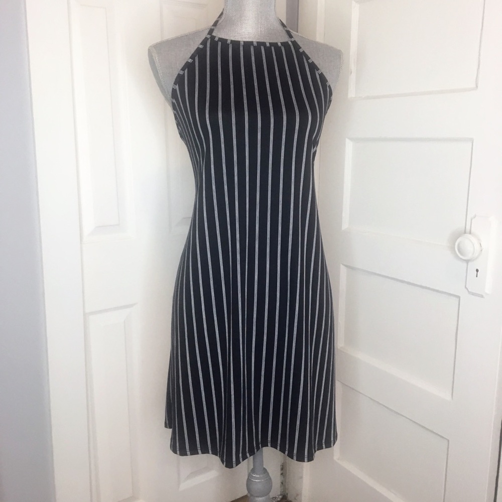 BLACK AND WHITE HALTER DRESS